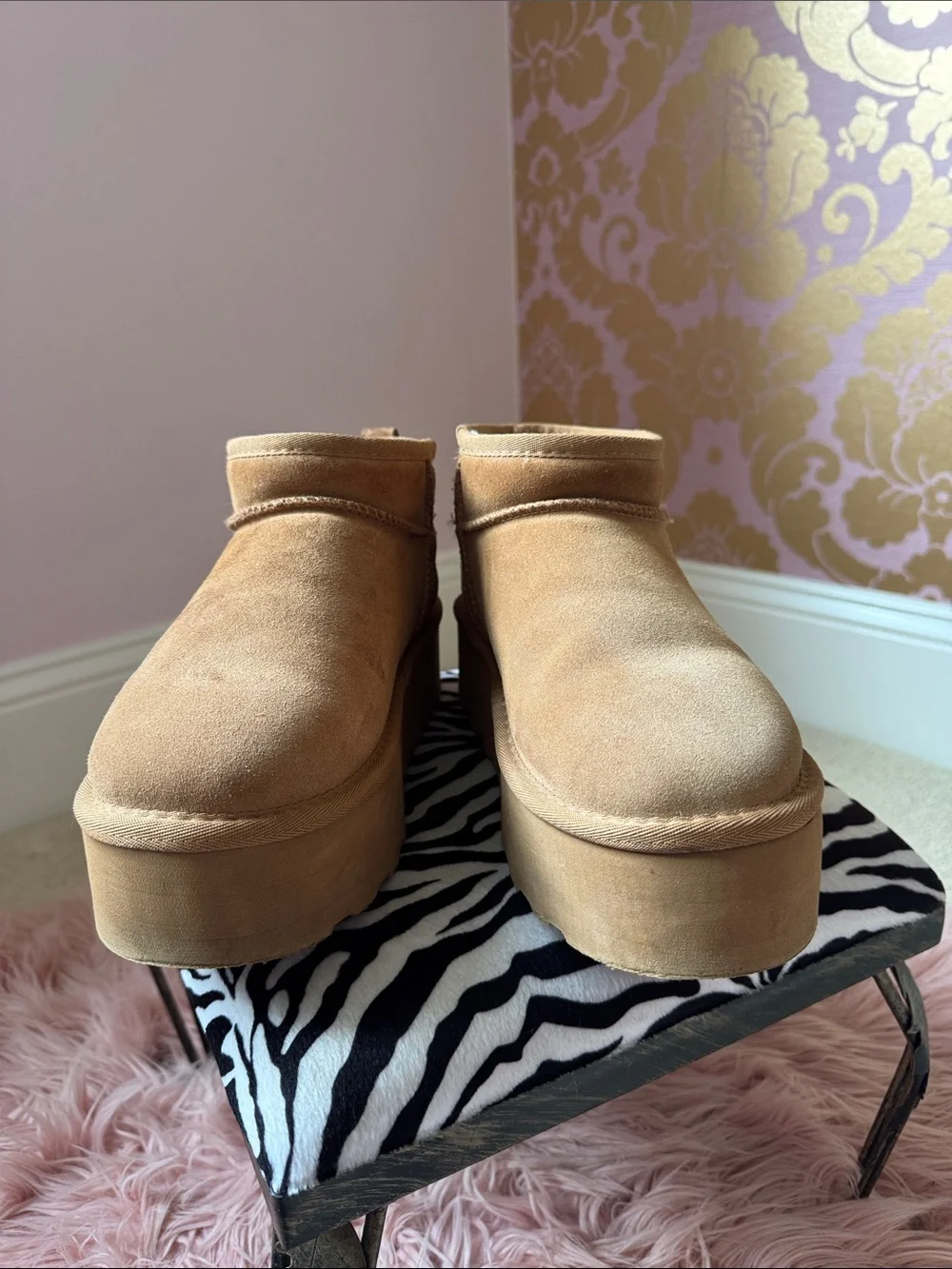 N/A comfortable tan